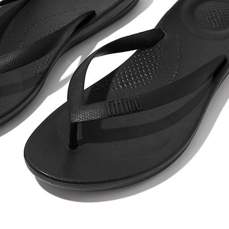 Grey Men's FitFlop IQUSHION Ergonomic Flip Flops | 8240-KEHYI